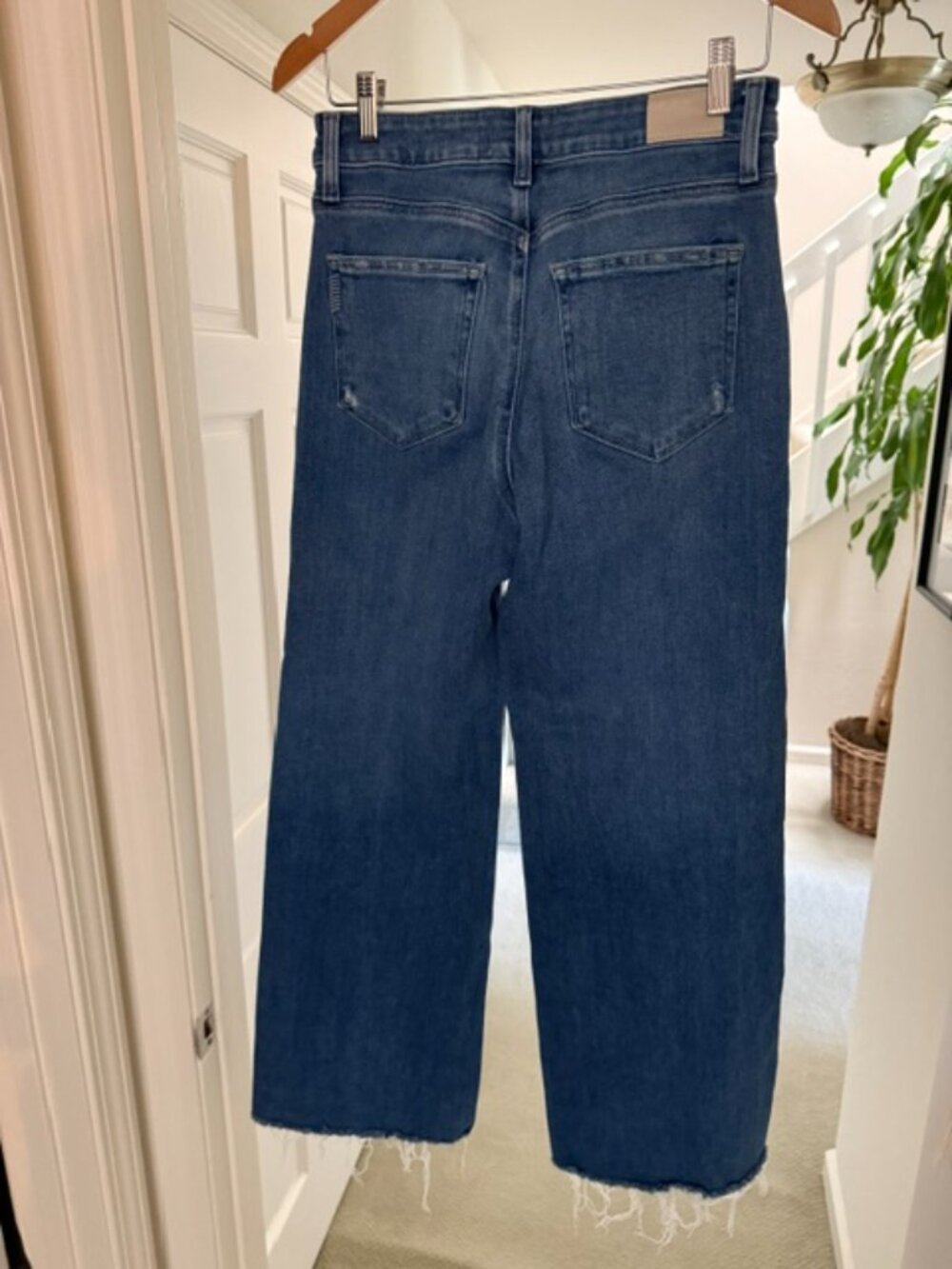 PAIGE Anessa Wide Leg Crop Jeans Size 29 Raw Hem High Rise Denim - Picture 2 of 4